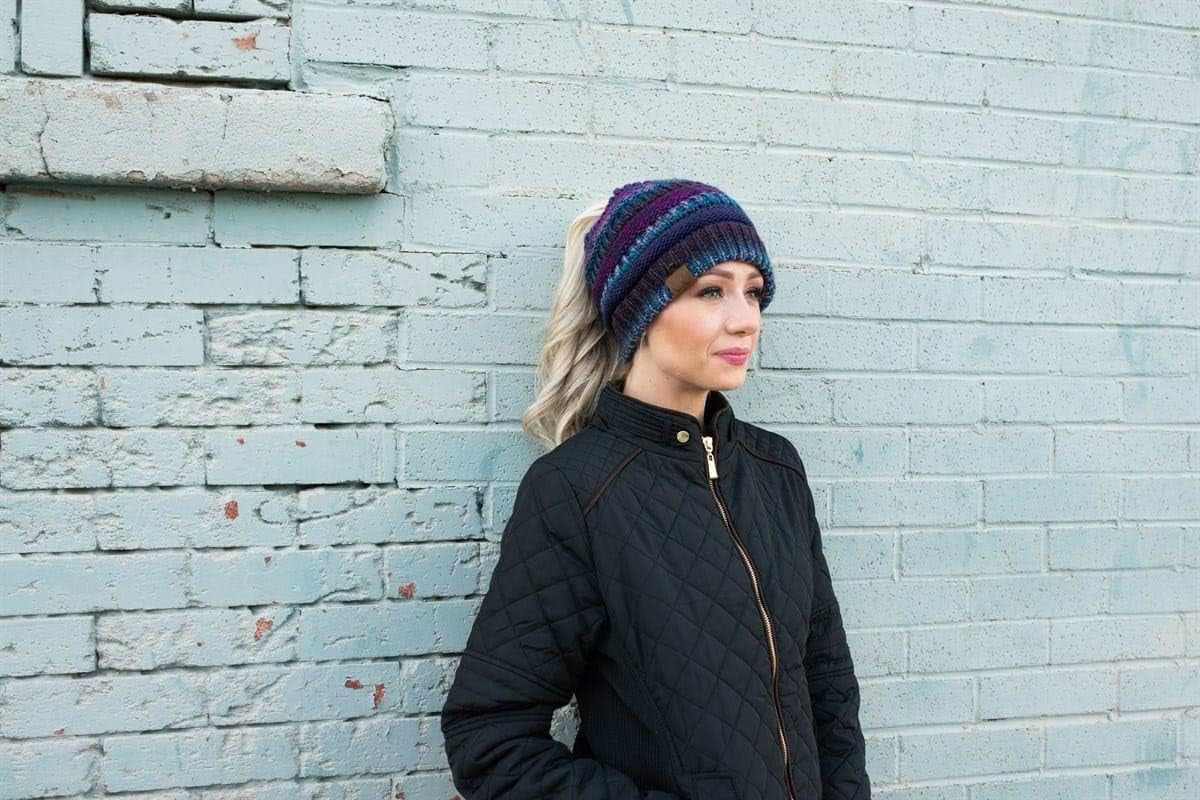 Versatile Ponytail Beanie – Solid Ribbed Hat for Messy Buns and Chic Style